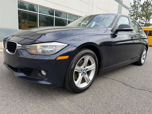 Used 2014 BMW 328i xDrive Sedan AWD/4WD image 2
