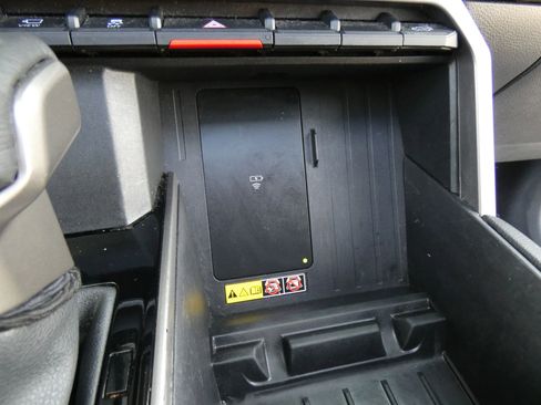 Used 2025 Toyota Tundra Limited image 64