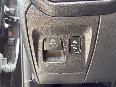 Used 2022 RAM 1500 Big Horn AWD/4WD image 17