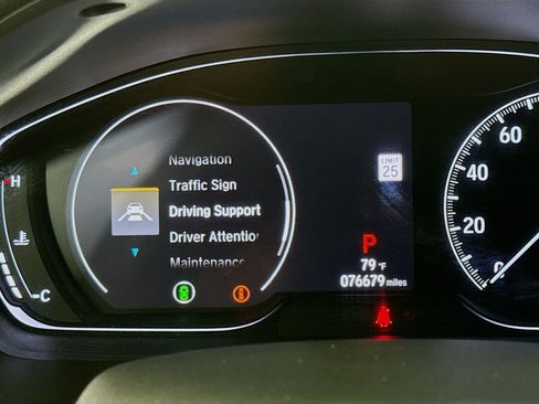 Used 2019 Honda Accord Touring image 14