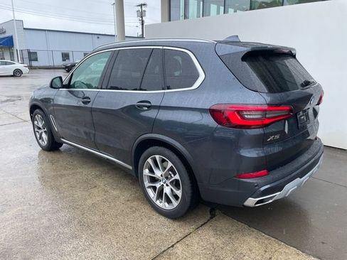 Used 2021 BMW X5 xDrive40i w/ Premium Package AWD/4WD image 3