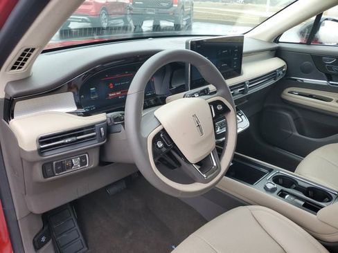 Certified 2023 Lincoln Corsair Standard w/ Equipment Group 101A image 13