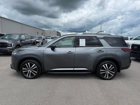 Used 2023 Nissan Pathfinder Platinum AWD/4WD image 40