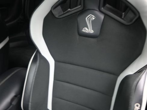 Used 2021 Ford Mustang Shelby GT500 w/ Technology Package RWD image 13