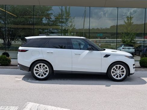 Used 2024 Land Rover Range Rover Sport SE AWD/4WD image 7
