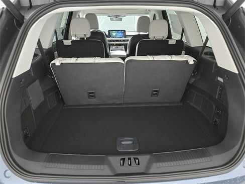 New 2026 Lincoln Aviator Premiere image 18