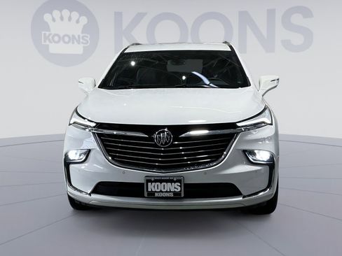 Used 2024 Buick Enclave Essence image 19