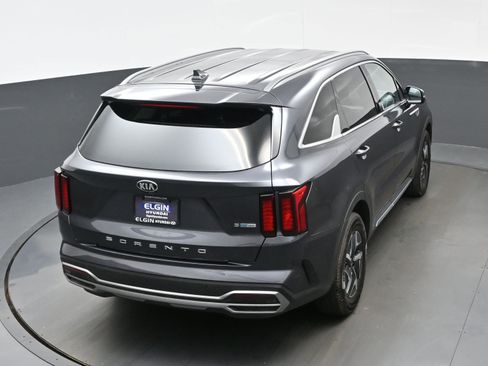 Used 2021 Kia Sorento S image 40