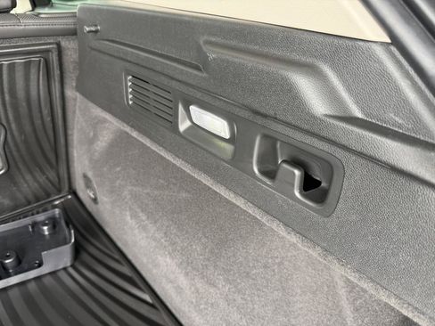 Used 2023 Buick Envision Avenir AWD/4WD image 47