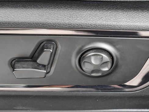 New 2025 RAM 1500 Limited image 21