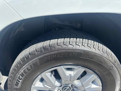 Used 2024 Nissan Frontier SV w/ SV Convenience Package AWD/4WD image 8