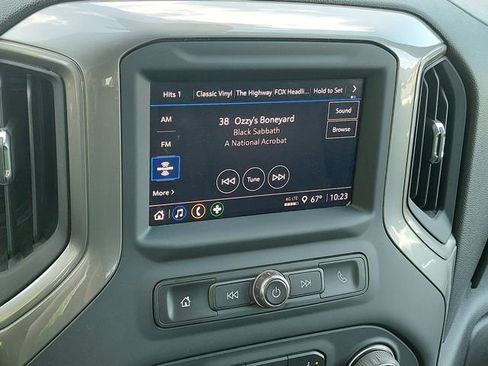 Used 2022 Chevrolet Silverado 1500 Custom AWD/4WD image 27