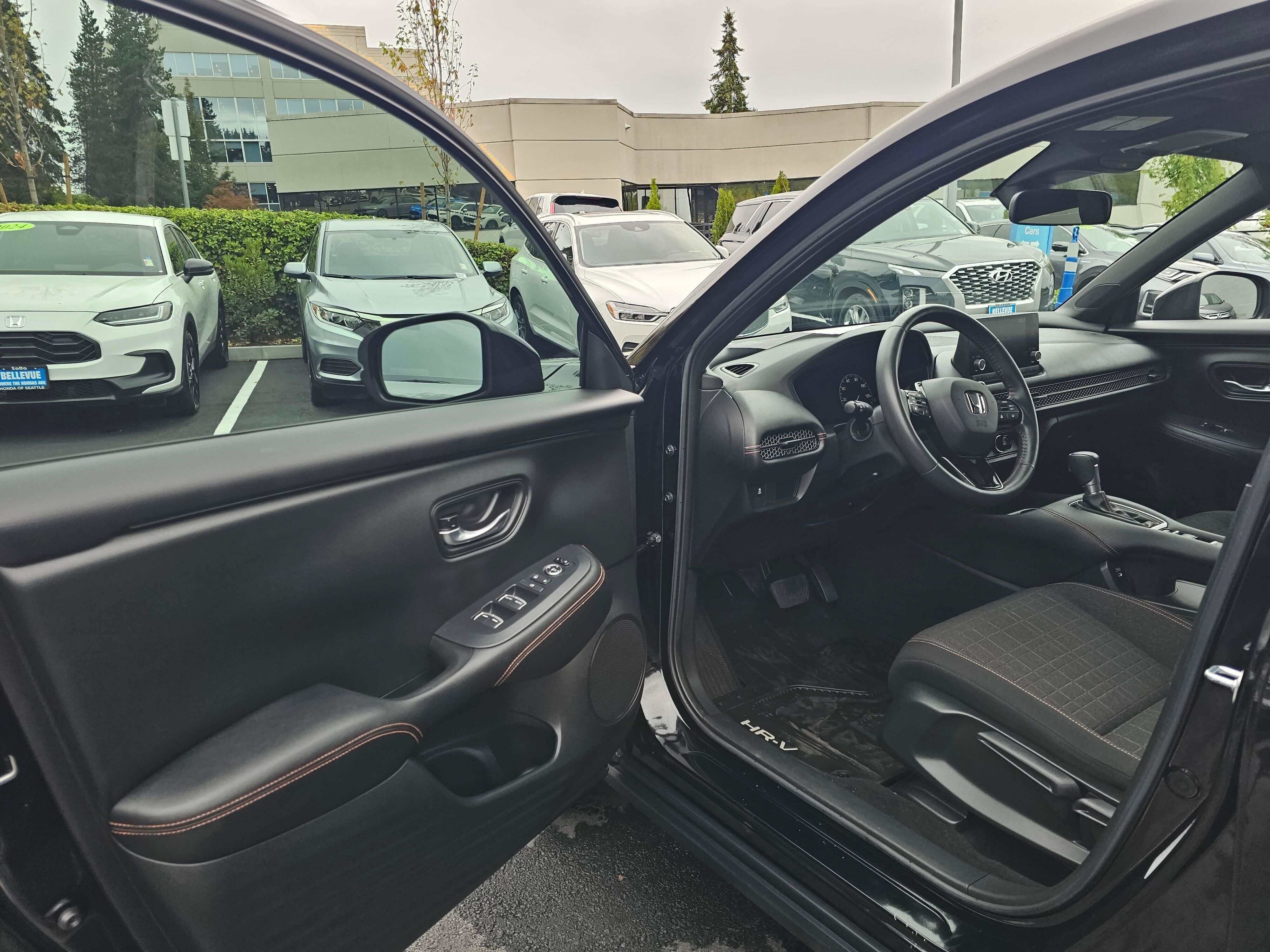 Used 2024 Honda HR-V Sport image 21