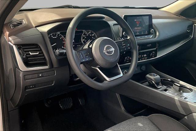Certified 2022 Nissan Rogue SV FWD image 17