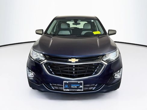 Used 2019 Chevrolet Equinox LS AWD/4WD image 2