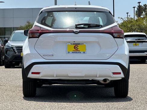 New 2025 Nissan Kicks Play S image 6