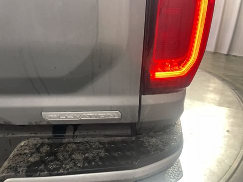 Used 2023 GMC Canyon Elevation image 17