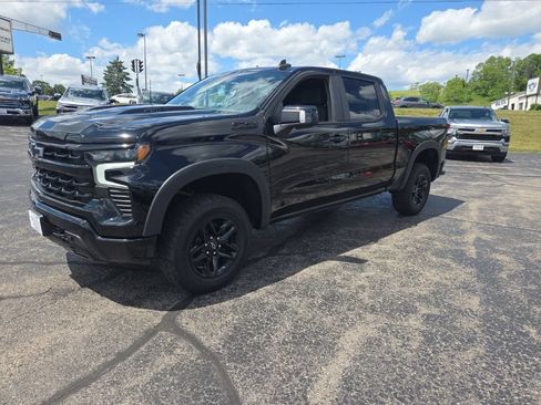 Used 2022 Chevrolet Silverado 1500 LT Trail Boss w/ LT Trail Boss Premium Package AWD/4WD image 7