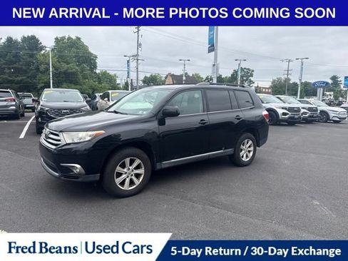 Used 2012 Toyota Highlander SE w/ Tow Pkg AWD/4WD image 3
