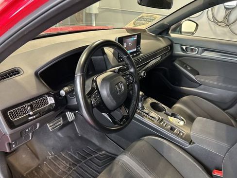 Used 2022 Honda Civic Sport image 2