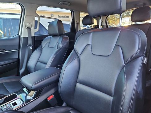 Used 2023 Kia Telluride S image 24