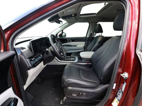 Certified 2024 Kia Carnival SX Prestige FWD image 13