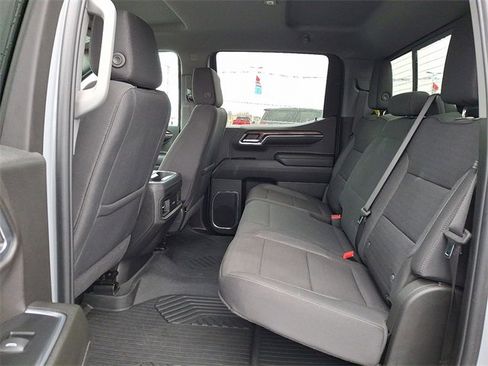 Used 2024 Chevrolet Silverado 1500 LT w/ Z71 Off-Road Package image 10