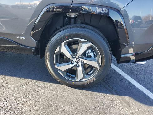 New 2025 Toyota RAV4 SE image 11