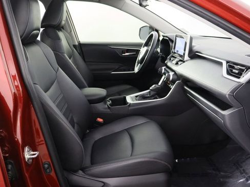 Used 2025 Toyota RAV4 XLE Premium image 18