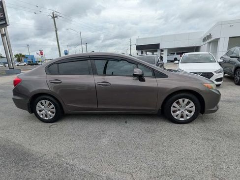 Used 2012 Honda Civic LX image 2