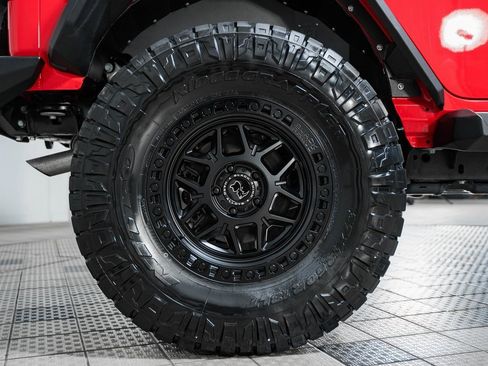 Used 2024 Jeep Wrangler Sport image 22