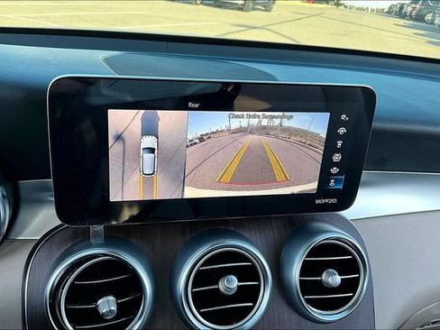 Used 2021 Mercedes-Benz GLC 300 4MATIC image 21