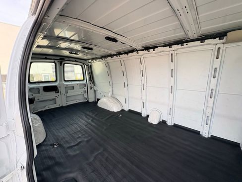 Used 2021 Chevrolet Express 2500 Extended w/ Driver Convenience Package image 20