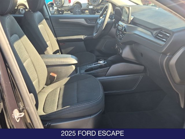 Used 2025 Ford Escape Active FWD image 21