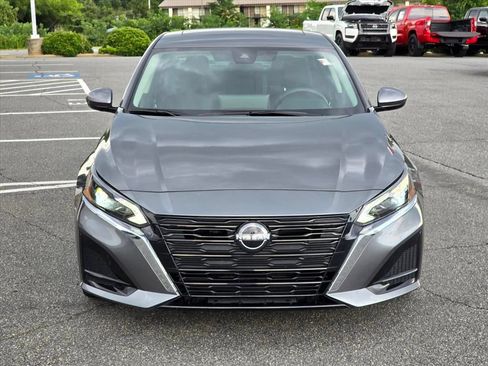 Used 2024 Nissan Altima 2.5 SV w/ SV Premium Package FWD image 22