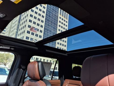 New 2026 Lincoln Navigator Reserve AWD/4WD image 13