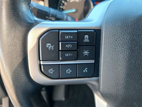 Used 2023 Ford Expedition Limited image 15