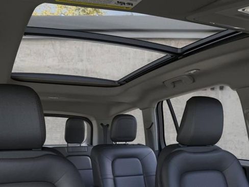 New 2025 Lincoln Aviator AWD w/ Jet Appearance Package image 22