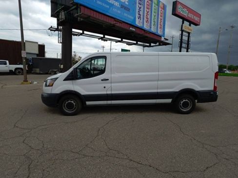 Used 2018 Ford Transit 250 148 Low Roof RWD image 7