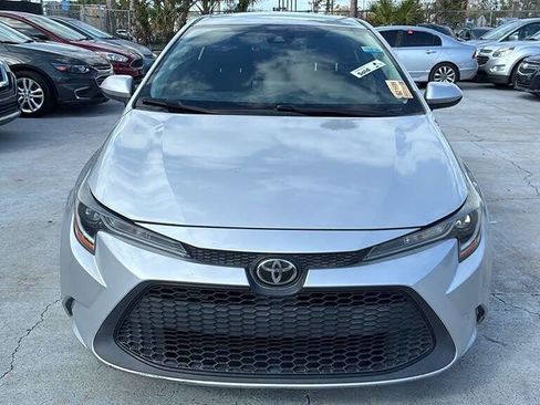 Used 2021 Toyota Corolla LE image 1