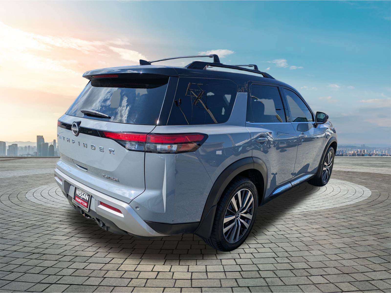 Used 2022 Nissan Pathfinder Platinum w/ Cargo Package FWD image 5