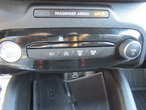 Used 2024 Ford Escape ST-Line Select w/ Tech Pack #2 AWD/4WD image 17