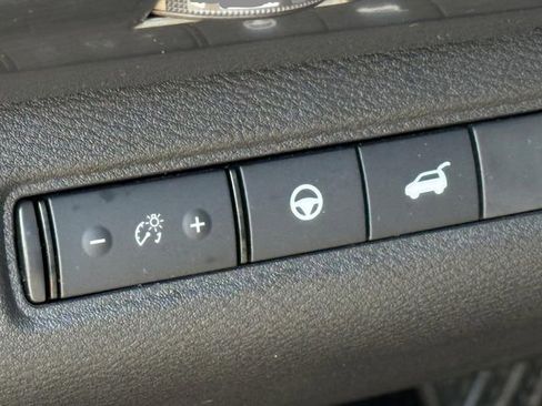 Used 2023 Nissan Pathfinder SL w/ SL Premium Package AWD/4WD image 17