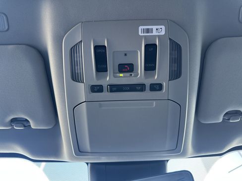 Used 2026 Toyota Highlander Limited image 39