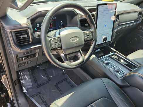 Used 2023 Ford Expedition Platinum AWD/4WD image 20