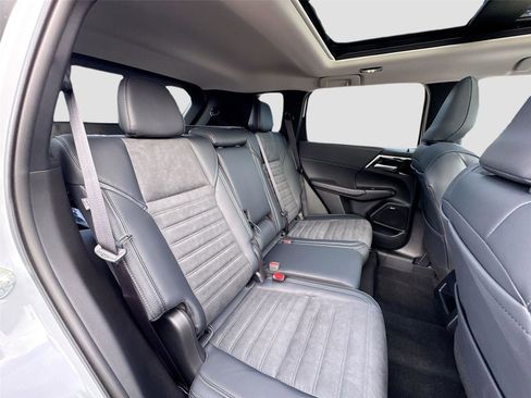 New 2026 Mitsubishi Outlander SE AWD/4WD image 27