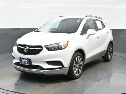 Used 2021 Buick Encore Preferred FWD image 1
