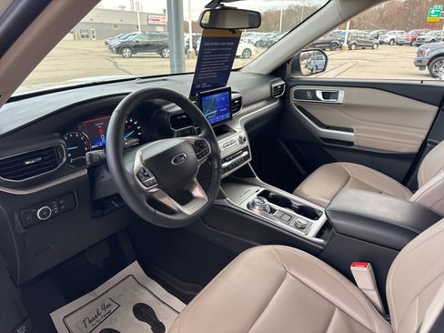 Certified 2023 Ford Explorer XLT w/ Equipment Group 202A image 23