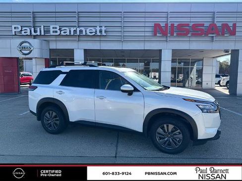 Certified 2025 Nissan Pathfinder SV w/ SV Premium Package image 4