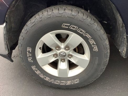 Used 2017 RAM 1500 Classic SLT AWD/4WD image 4